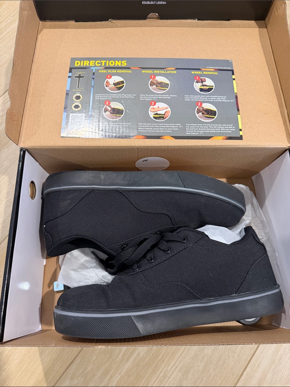 Heelys Black Canvas Low-Top with Red Tread Sole